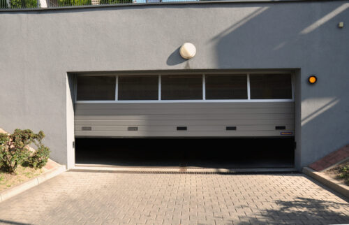 5 Tips to Prepare Your Garage Door for the Summer